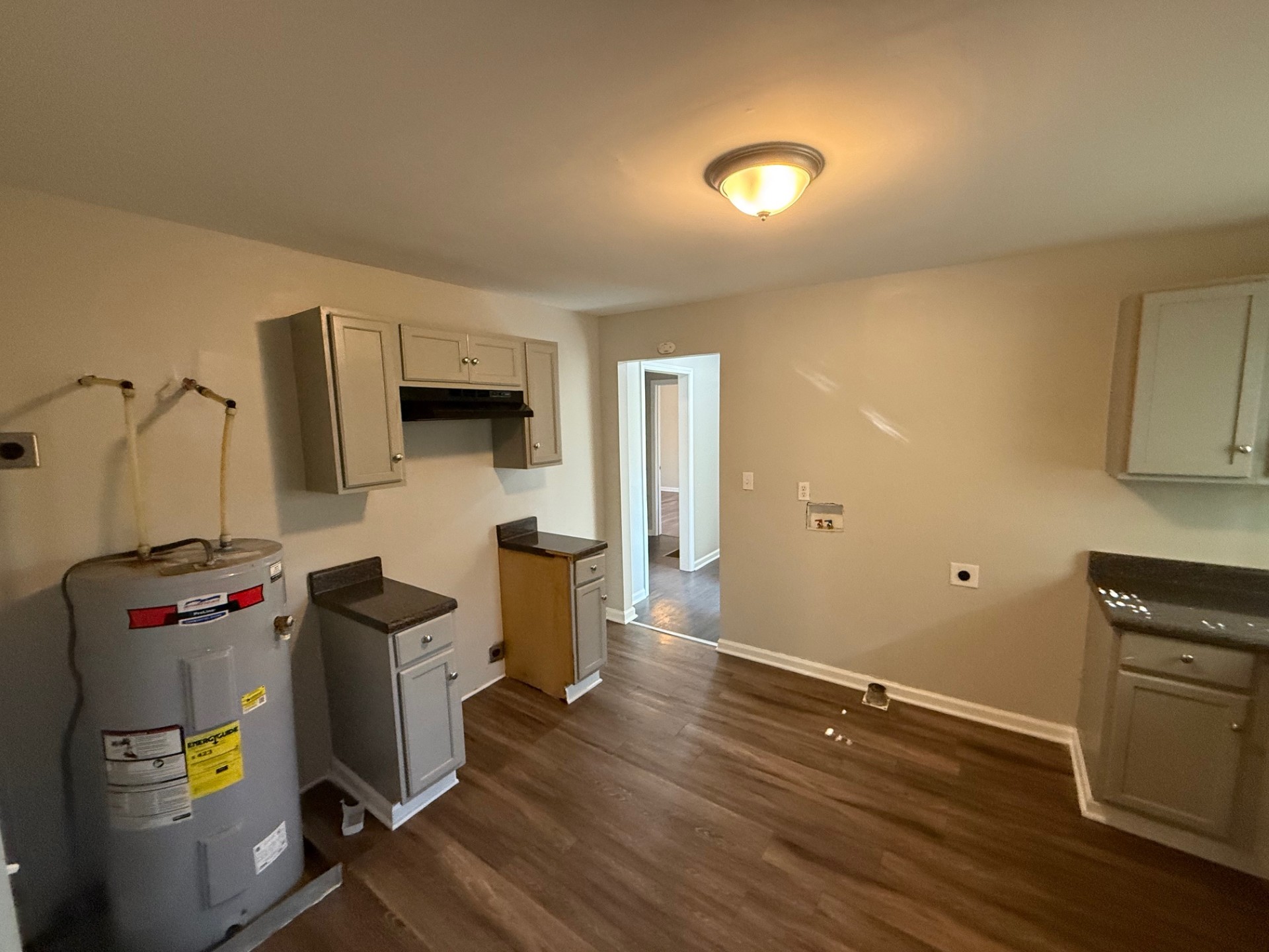 Eat-in Kitchen Area with Natural Light in South Memphis Property