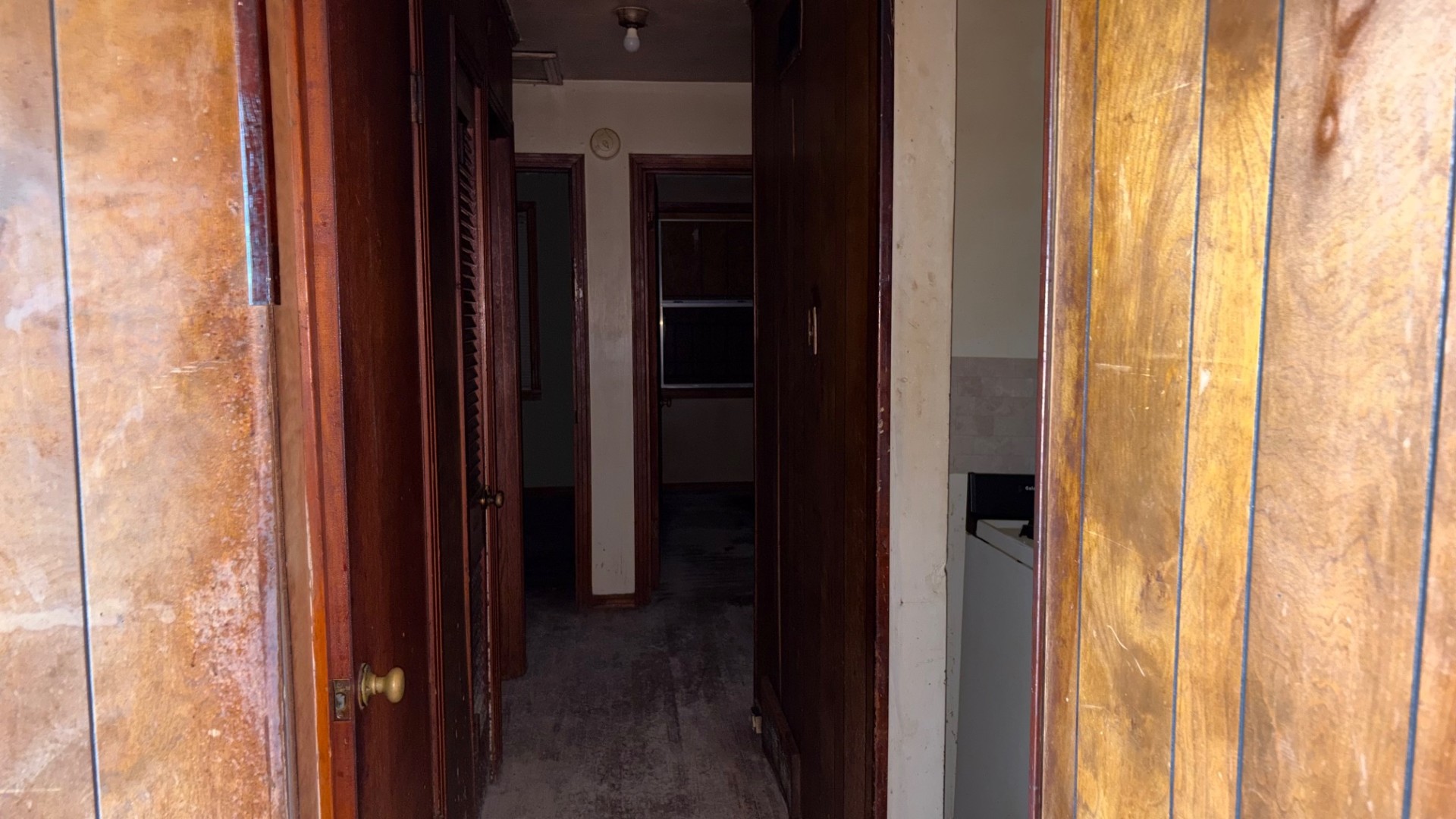 Interior hallway in South Memphis TN home for sale