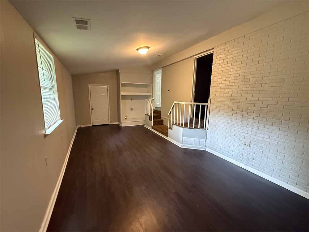 Front porch and entry of Memphis brick home for sale