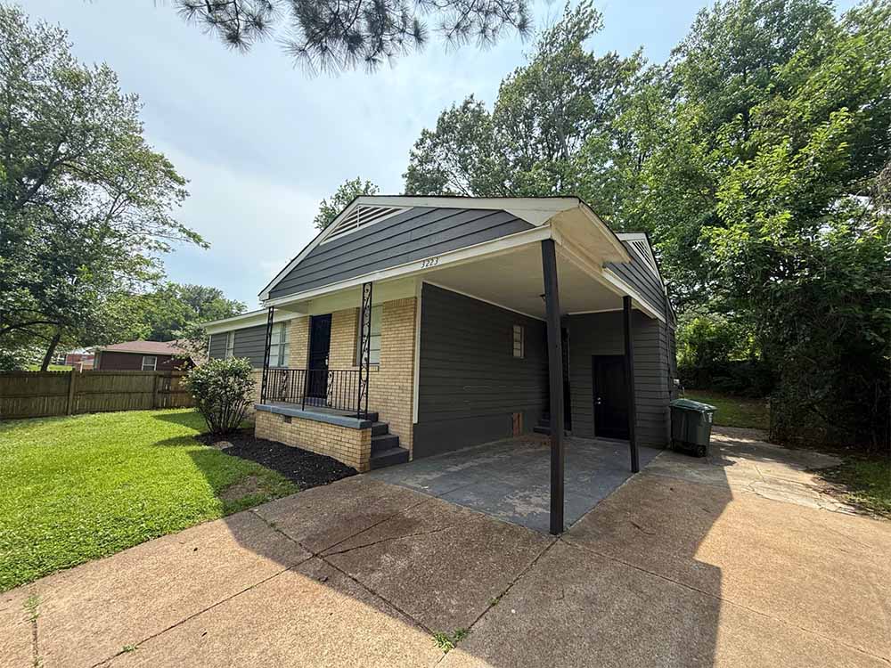 Spacious second bedroom in turnkey Memphis property