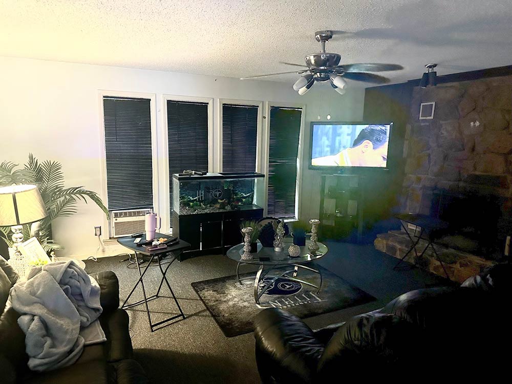 Updated kitchen with ample cabinet space in investment property Memphis 38141