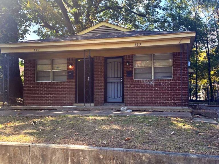 Duplex for sale in Memphis, TN - 499 Baltimore Street, Memphis, TN 38111 - 2 units each can be rented as a 2/1 for $1000 a month.