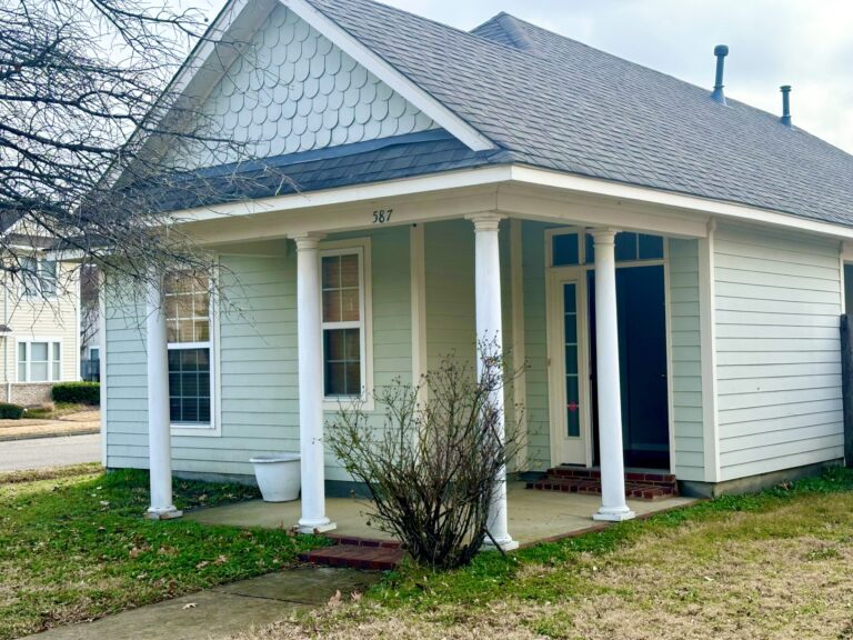 Investment ome for sale in Memphis, TN on Greenlaw Place - $170,000