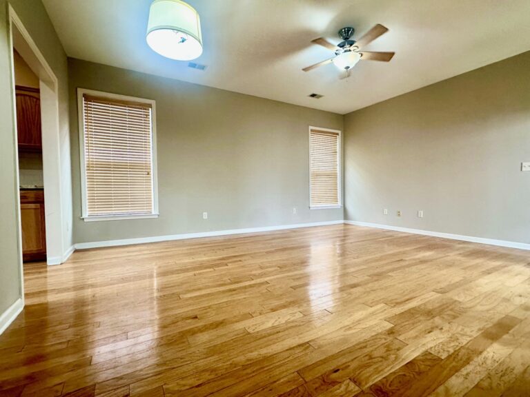 Investment ome for sale in Memphis, TN on Greenlaw Place - $170,000