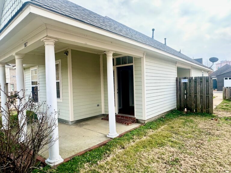 Investment ome for sale in Memphis, TN on Greenlaw Place - $170,000