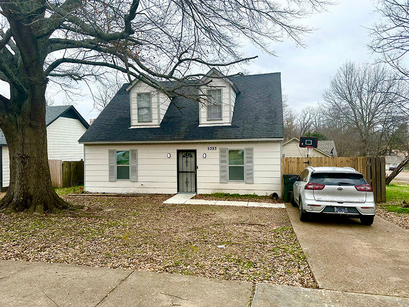 Front Exterior View of a Renovated Home on Cedar Bluff Drive, Memphis