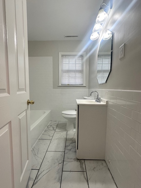 beautifully remodeled 3-bedroom, 1-bath home in the heart of East Memphis