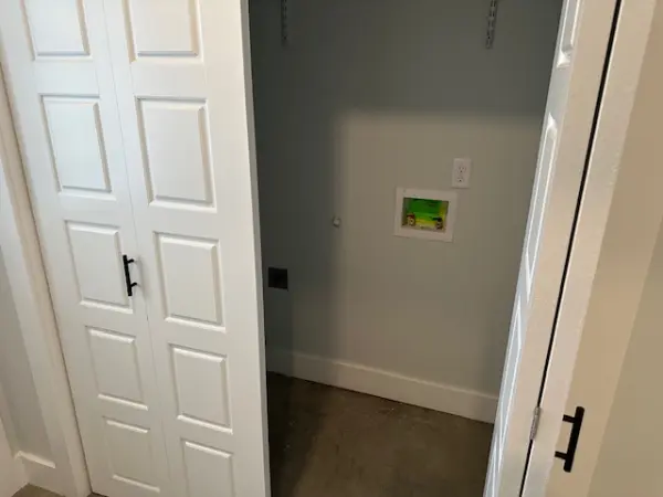 Brand new construction with a 1 year builder warranty. Above market finishes, tile back splash, polished concrete floors, 5 panel doors, Modern lighting, tile & glass showers and modern elevation. House has a tenant waiting to move in at $1795 per month,