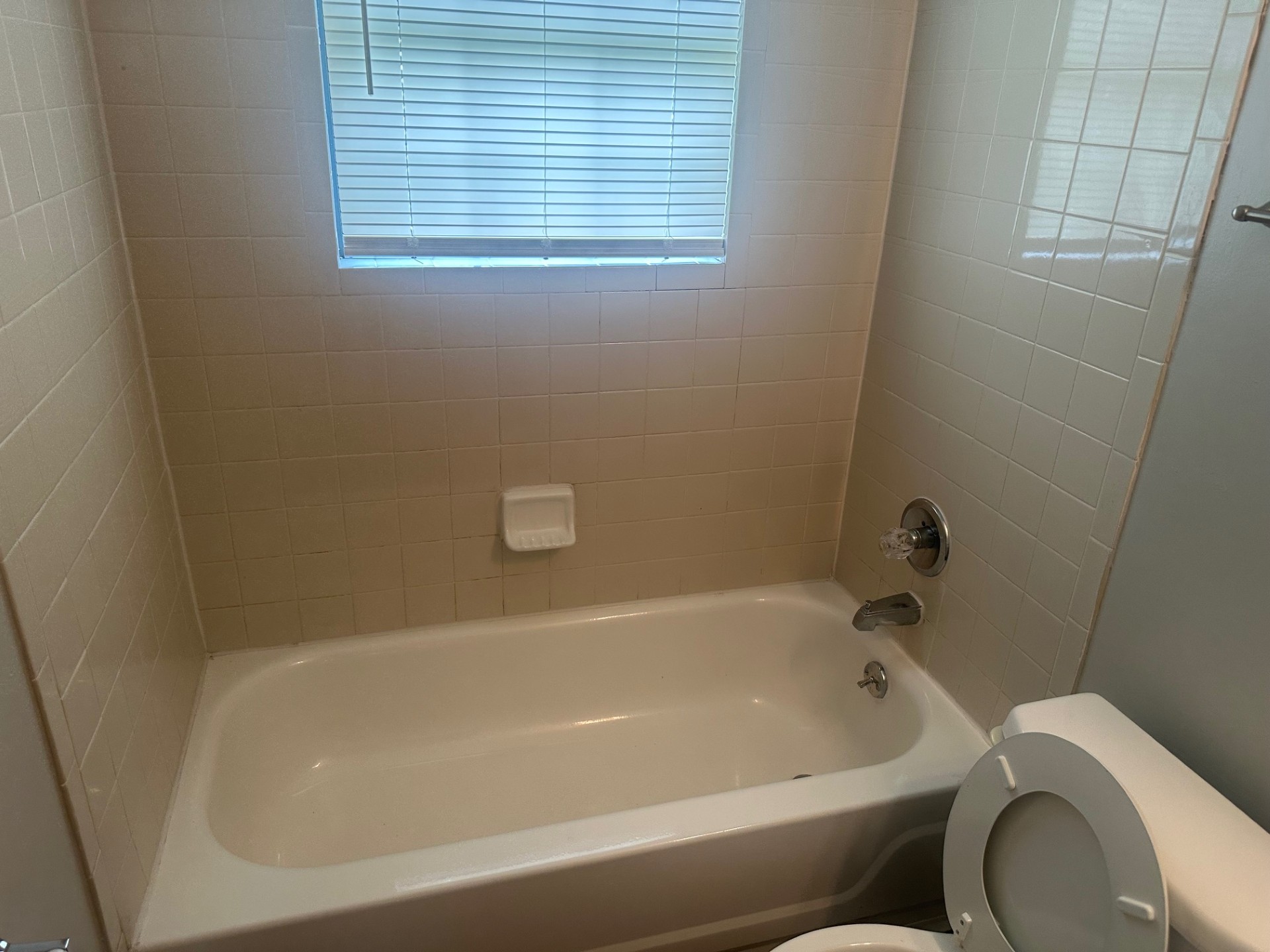 Renovated Entryway in Memphis Property for Sale 38127