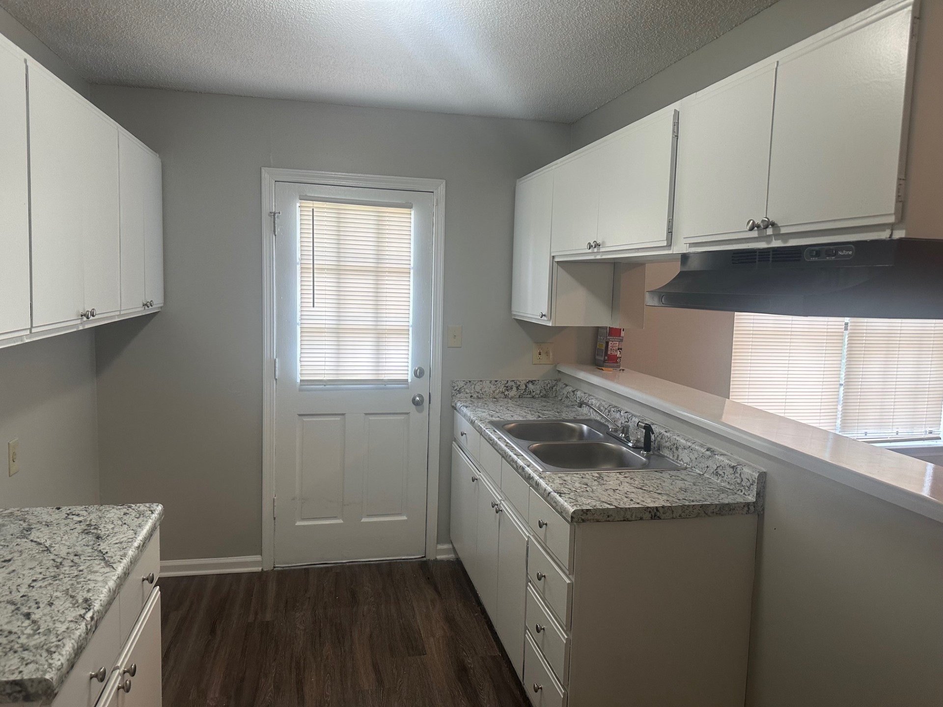 Fully Renovated Bathroom with New Fixtures in 38127 Rental Property